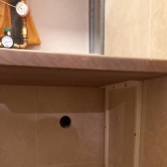 Столешница из цельноламельного дуба для ванной 1250х600х40 мм